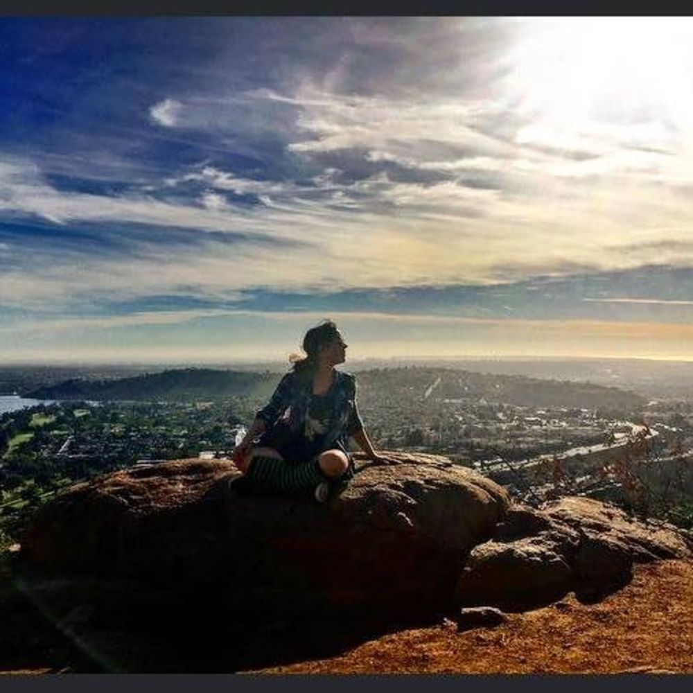 Meet your Posher, Cassandra